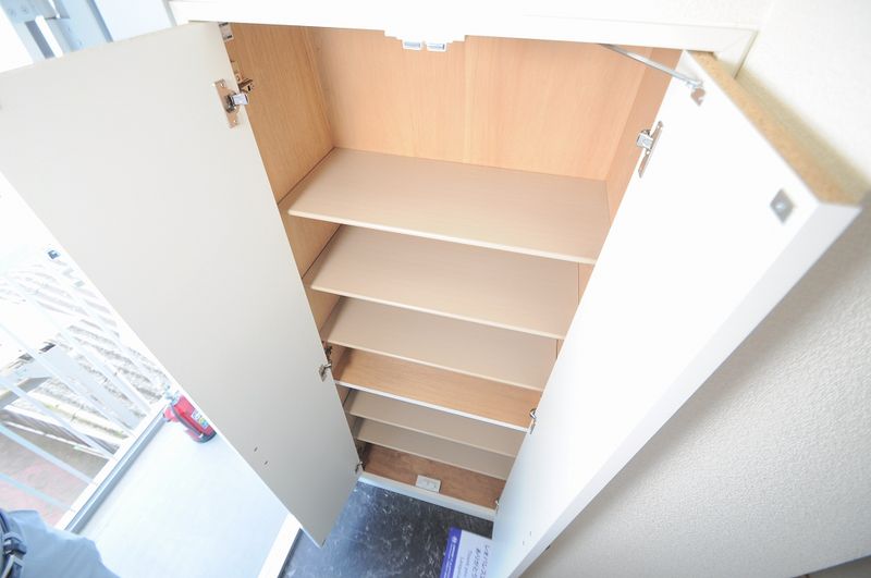レオパレスアステック　Ⅱ 玄関