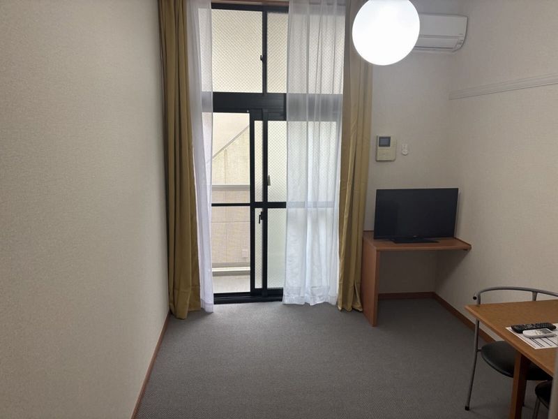 レオパレスアミー 居間