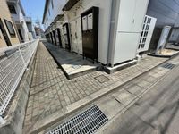 レオパレスポーラスターＡ エントランス