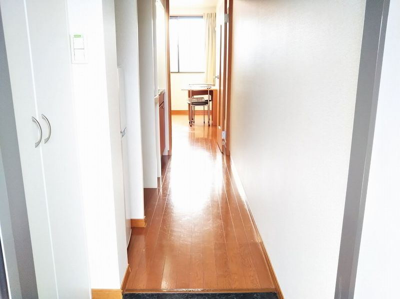 レオパレス花みずき 玄関