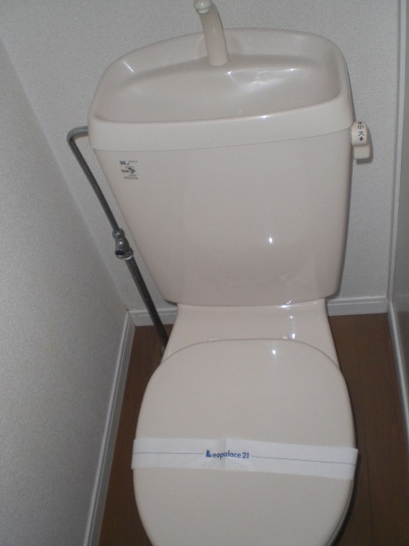 レオパレスラフィーネ トイレ