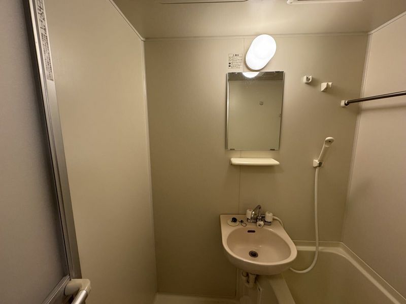 レオパレスフリーデン 洗面台