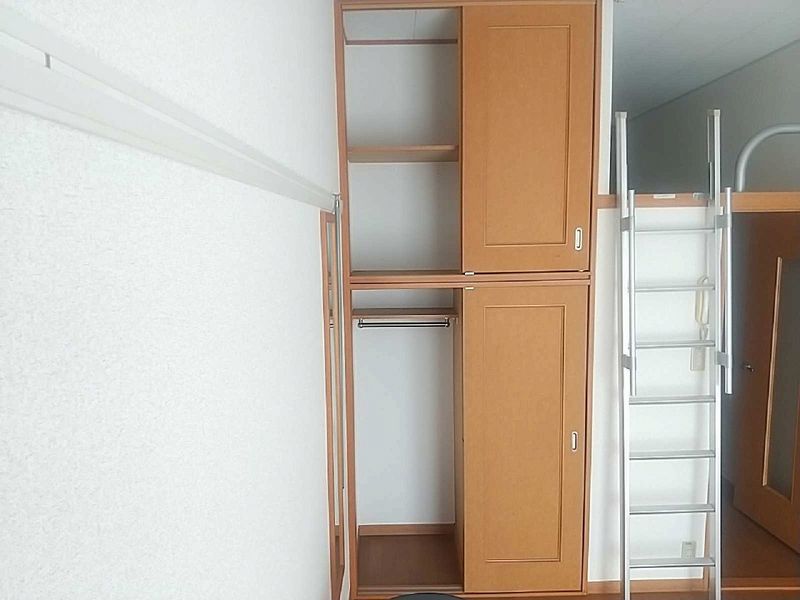 レオパレスエクセル 収納