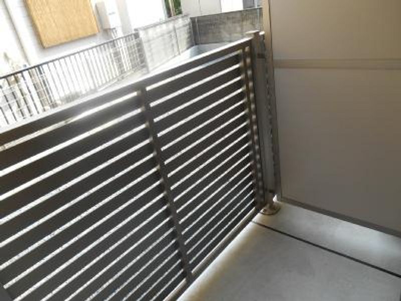 CLEINO Pleasure Town III Balcony