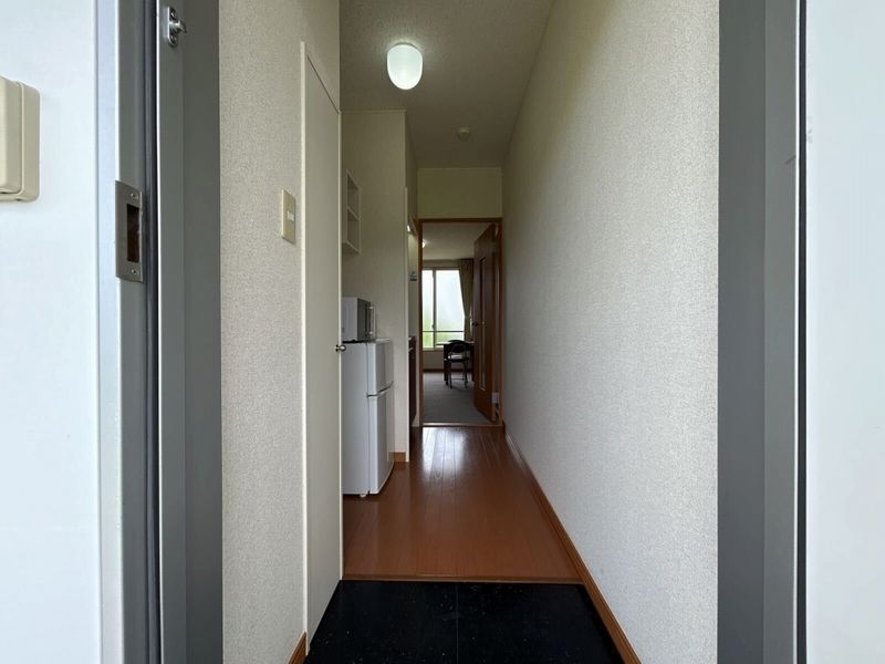 レオパレス広町 玄関