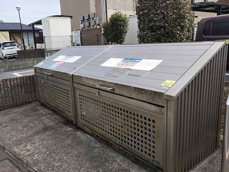 レオパレスピースフルさくら 共用部分