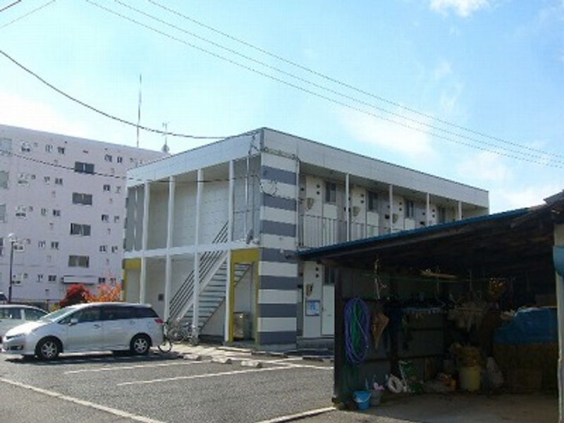 レオパレスヴィーブル 駐車場