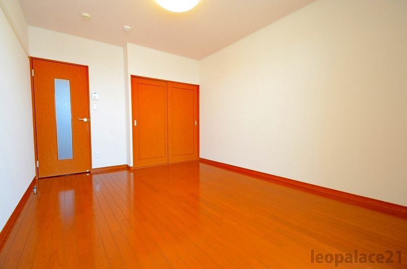 レオパレスベイラインそが 居間