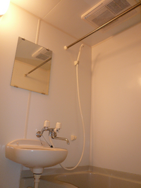 レオパレスメゾン北金沢 風呂