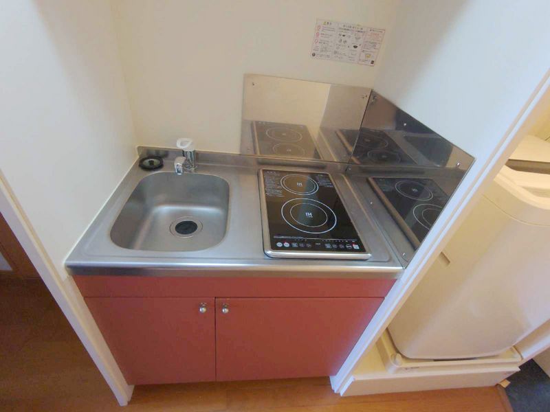 レオパレスパインズハイム キッチン