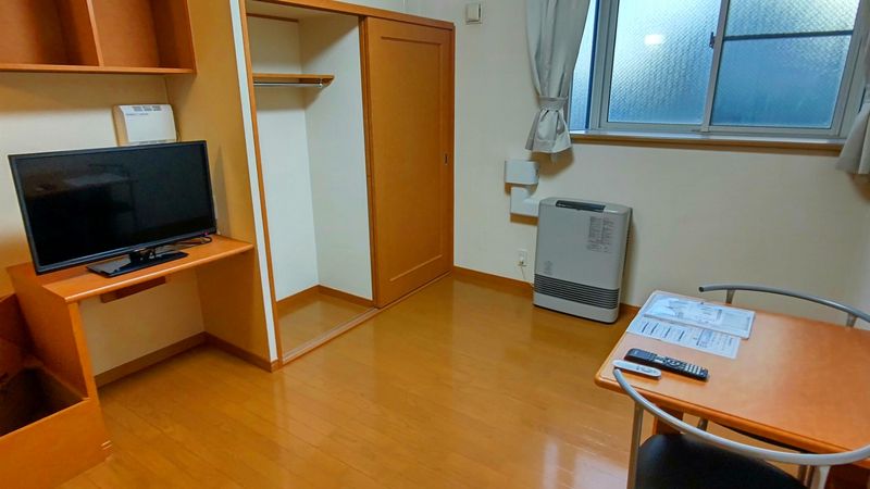 レオパレスフォンターナＢ 居間