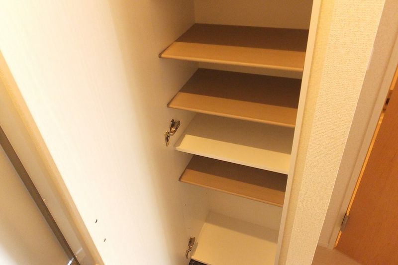 クレイノコンフォール 玄関