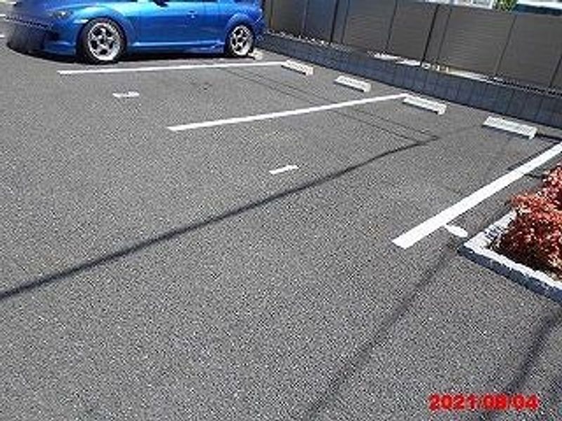 クレイノウィスタリア参番館 駐車場