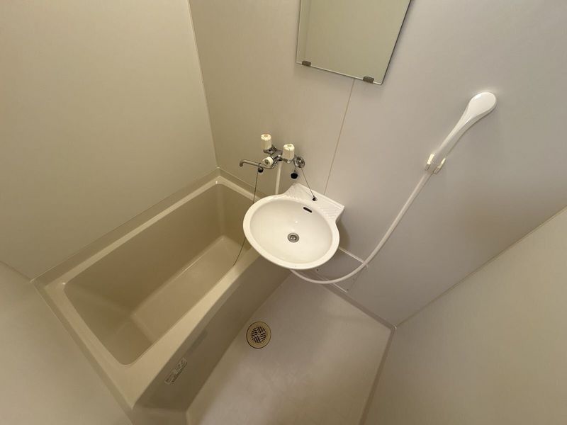 レオパレスだるま 風呂