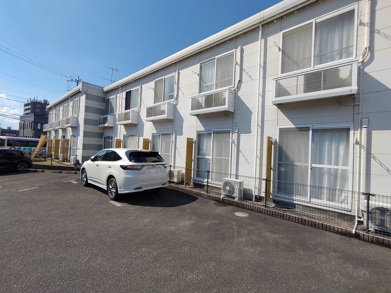 レオパレス宮崎神宮 外観