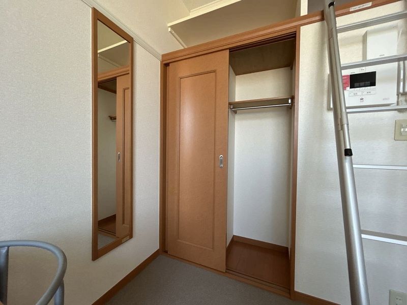 レオパレスクレスト 収納