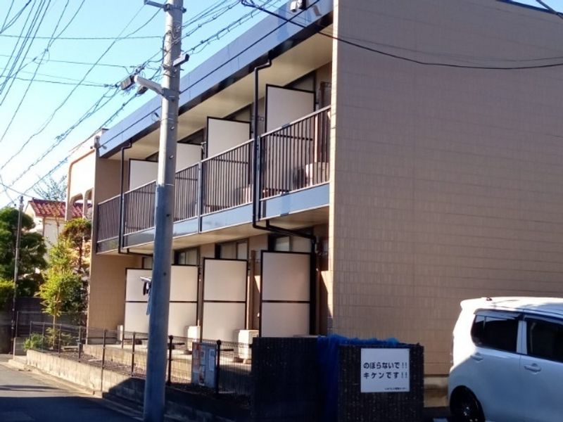 レオパレスミレニアム 外観