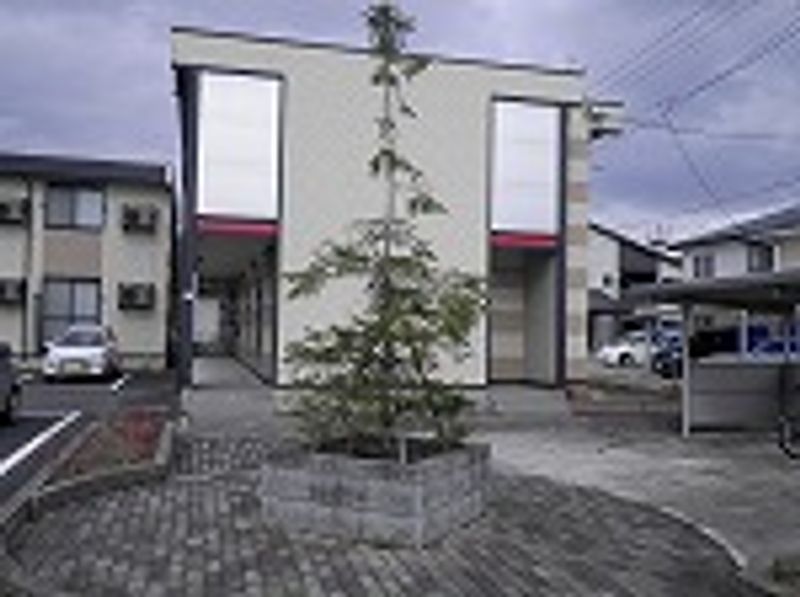 レオパレスたかの 外観