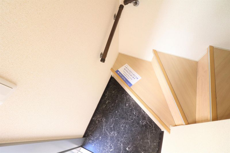 レオネクスト壬生車庫前 玄関