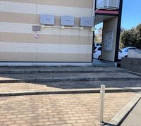 レオパレスヴィルアルカディア エントランス