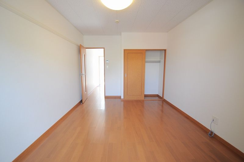 レオパレスしま 居間