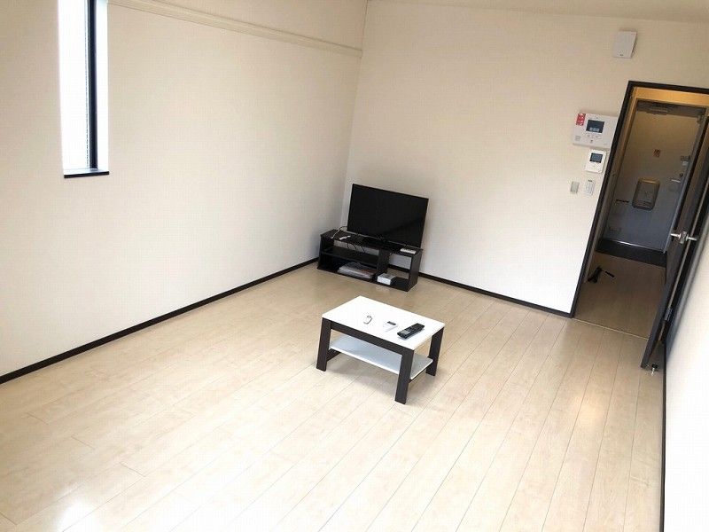レオネクストＫＡＺＵＭＩ 居間