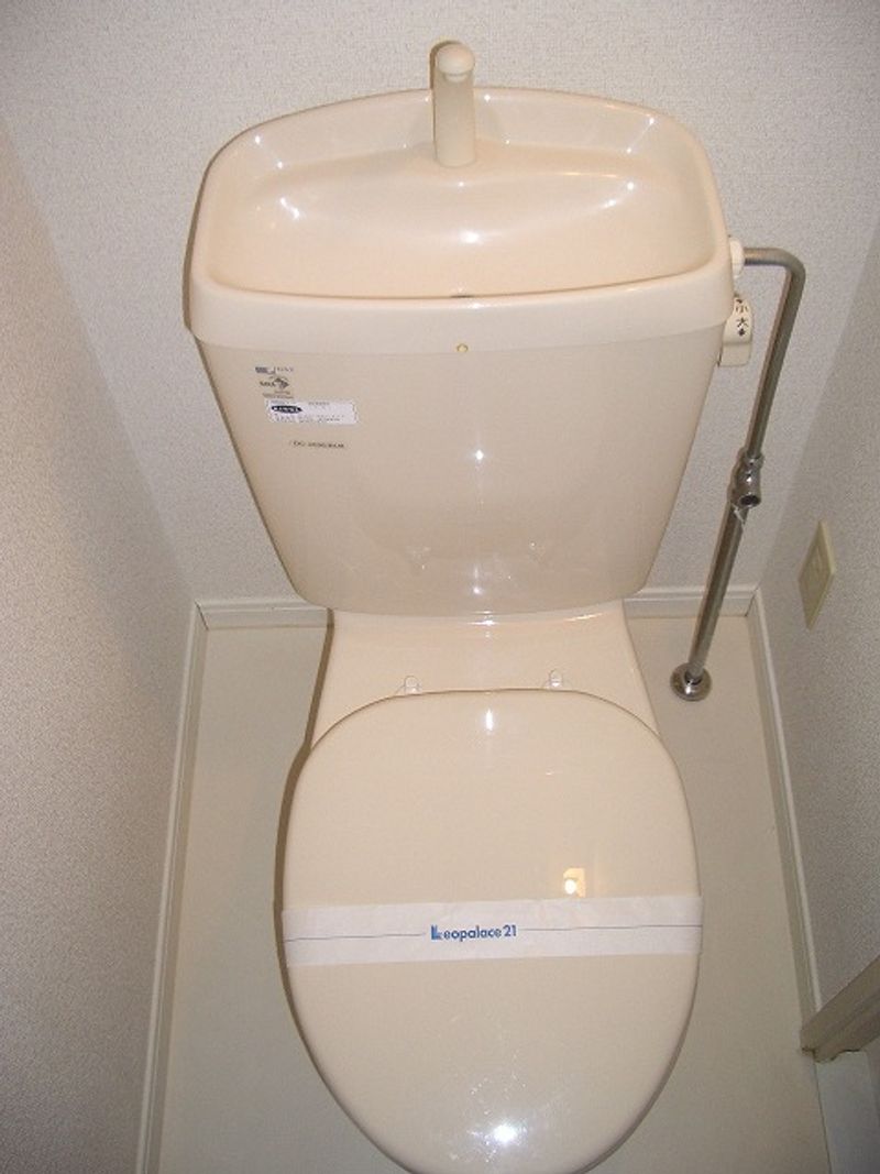 レオパレスコスモスハイツ トイレ