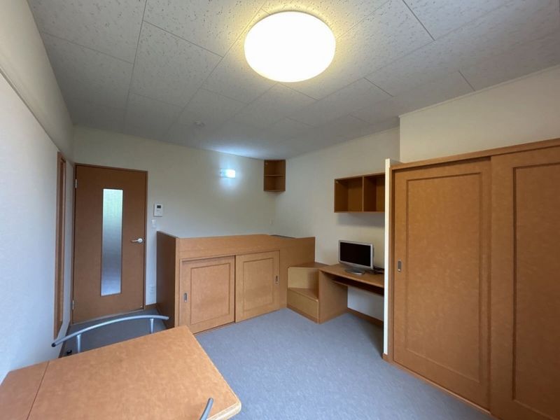 レオパレス西羽貫 居間