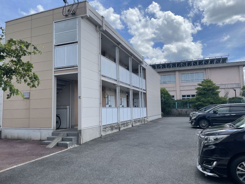 レオパレスポラリス 外観