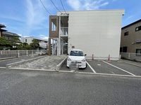 レオパレスタレーム 駐車場