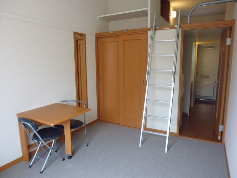 レオパレス穂風 居間