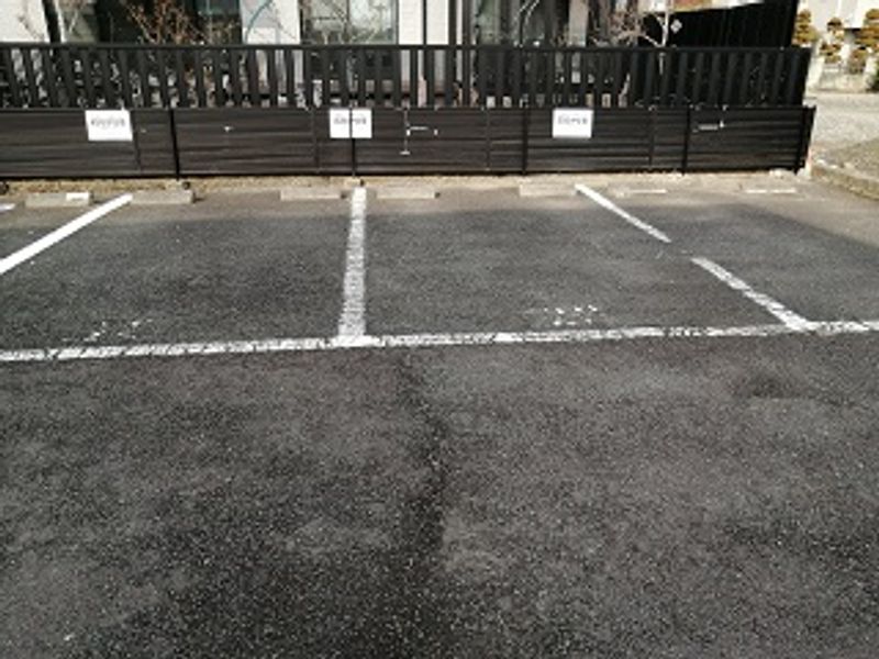 レオパレスあいのはらⅢ 駐車場