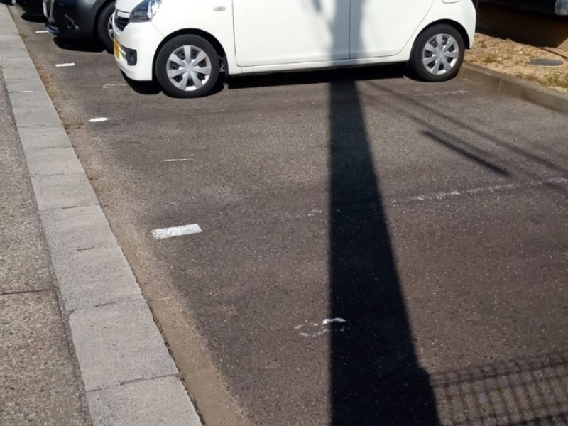レオパレスディーノ 駐車場