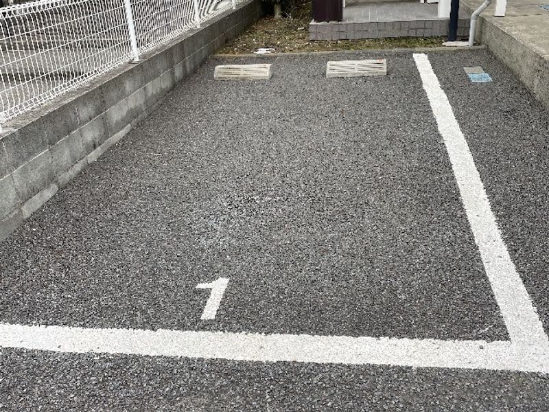 レオパレスＴｉｇｅｒ 駐車場