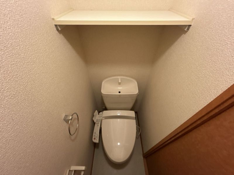 レオパレスセイクレッドヒルズ トイレ