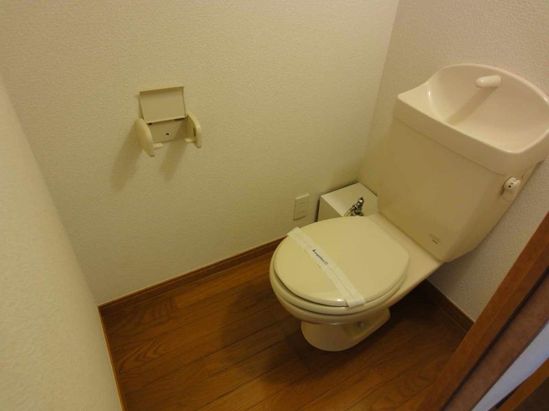 レオパレスアルファヒルズ トイレ