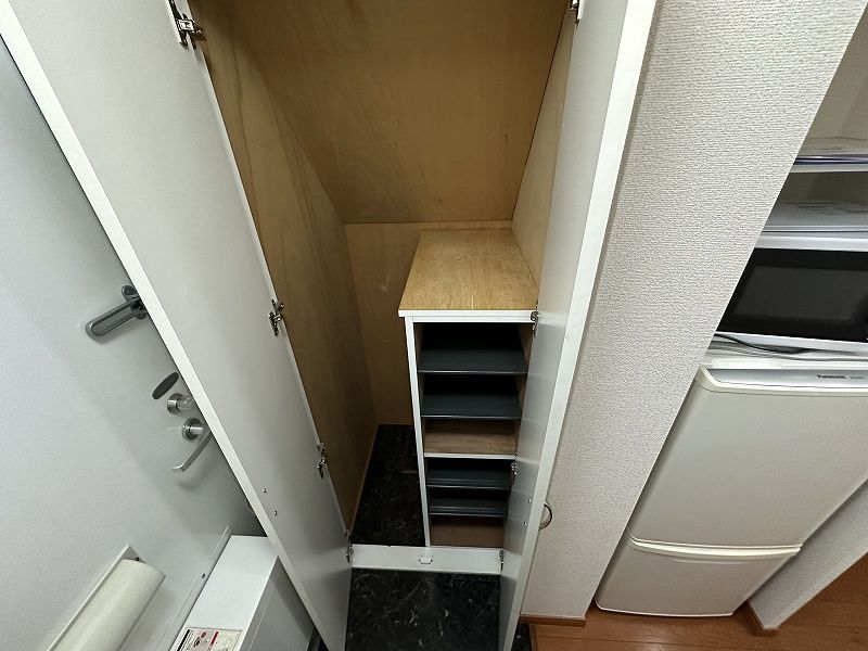 レオパレスリアン 玄関