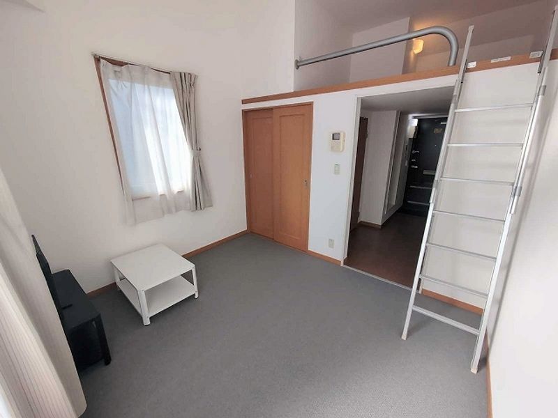 レオパレスエス 居間