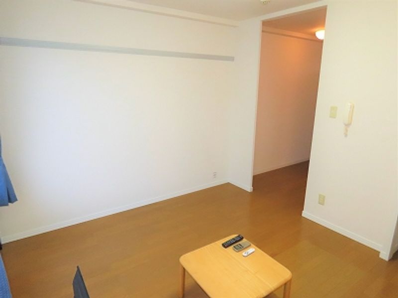 レオパレスミレナリス 居間