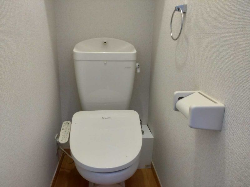 レオパレスサンクフルコート トイレ