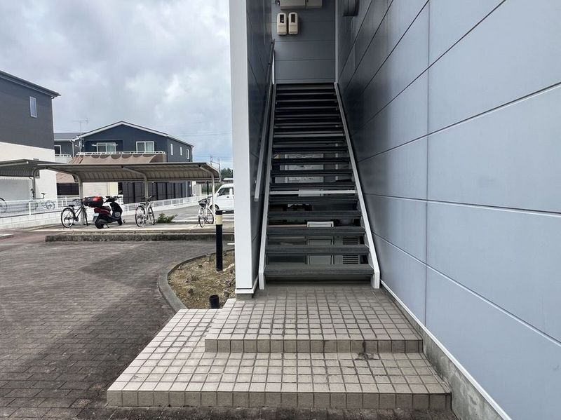 レオパレスサンシャインⅡ エントランス