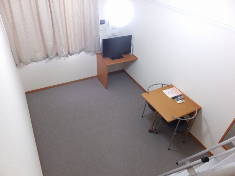 レオパレスオータム 居間