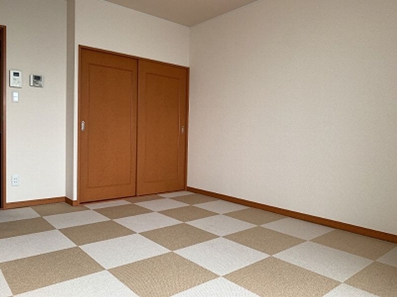 レオパレステリオス 居間