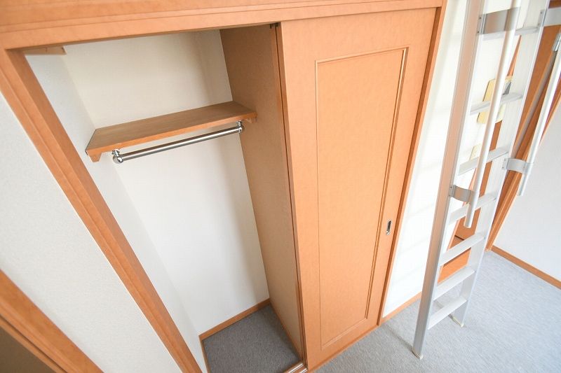 レオパレスそよかぜ 収納