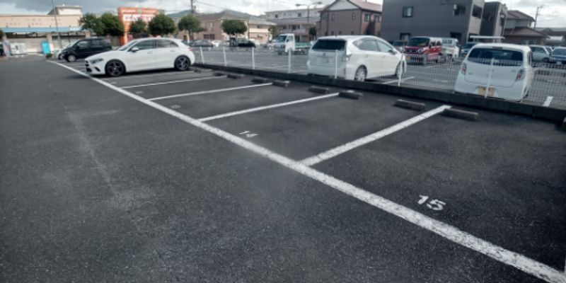 レオパレスムラヤマ 駐車場