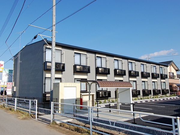 レオパレスクレアトゥール 外観