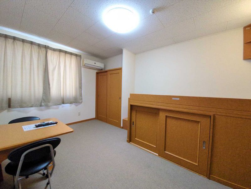 レオパレスＭＡＴＳＵＤＡ 居間