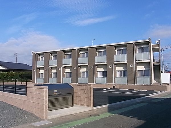 LEONEXT Maison de Claire exterior