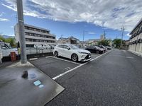 レオパレス新田町 駐車場