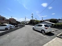 レオネクストオーガスタコート 駐車場